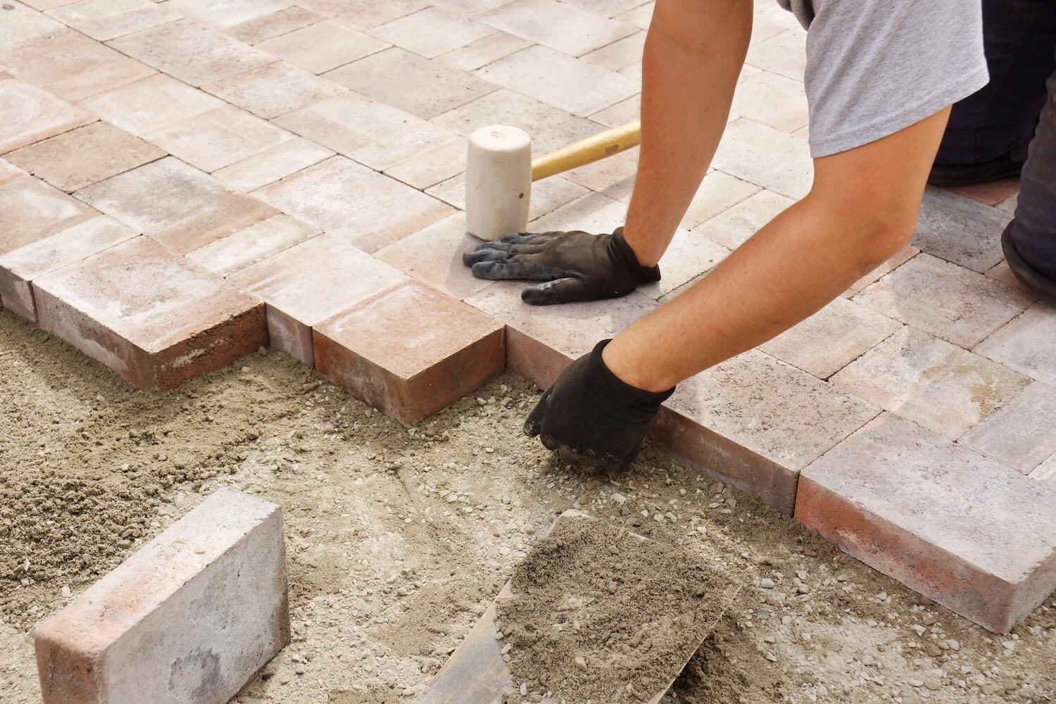 The Benefits of Hiring a Professional Patio Paver Installer for Your Project